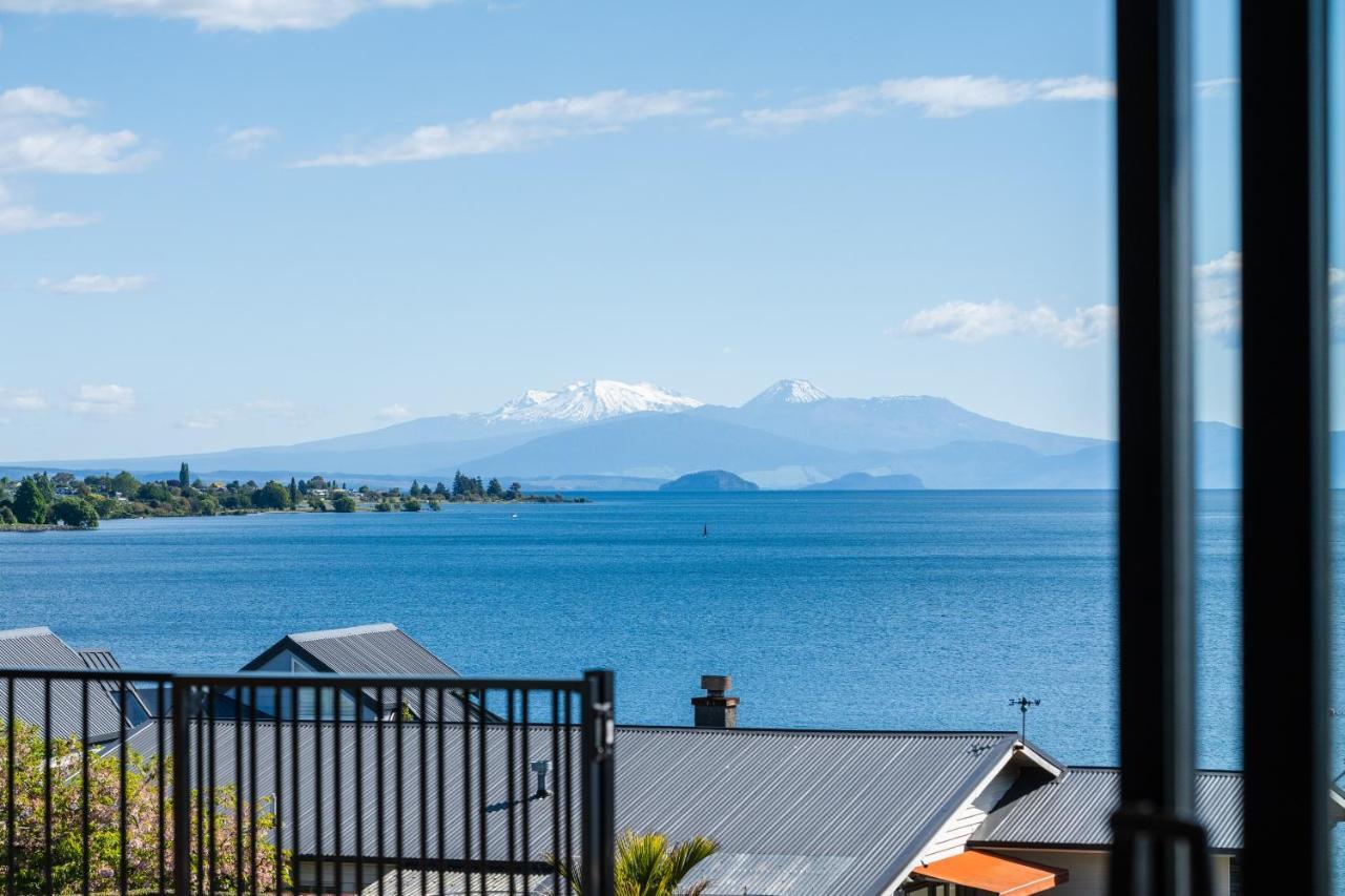 Lakeview Terrace - Taupo Holiday Home Exterior photo