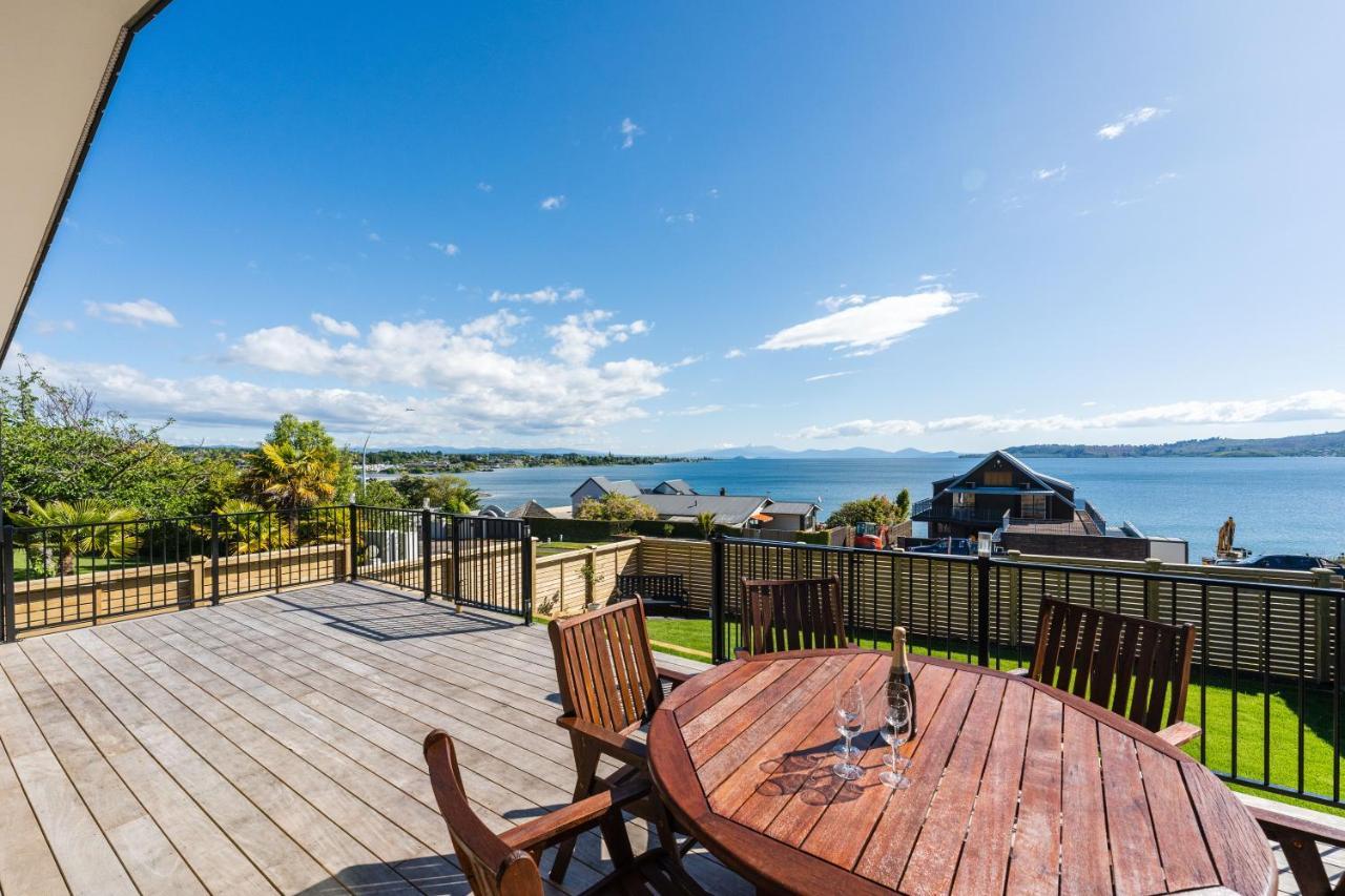 Lakeview Terrace - Taupo Holiday Home Exterior photo